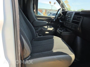 2025 Chevrolet Express 2500 Cargo Van 1WT 135.0" WB - miniatura 8