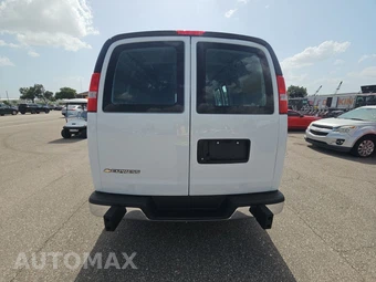 2025 Chevrolet Express 2500 Cargo Van 1WT 135.0" WB - miniatura 5
