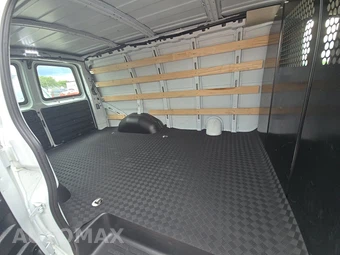 2025 Chevrolet Express 2500 Cargo Van 1WT 135.0" WB - miniatura 14