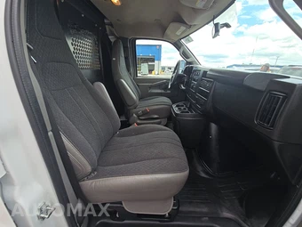 2025 Chevrolet Express 2500 Cargo Van 1WT 135.0" WB - miniatura 8