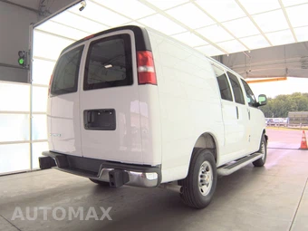 2025 Chevrolet Express 2500 Cargo Van 1WT 135.0" WB - miniatura 4