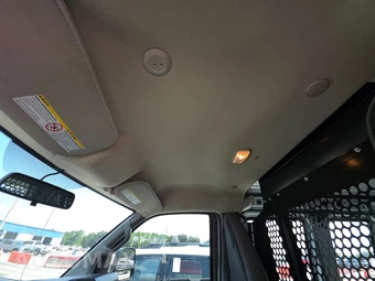 2025 Chevrolet Express 2500 Cargo Van 1WT 135.0" WB - miniatura 18