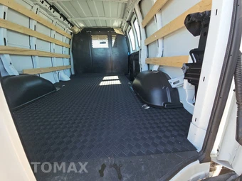 2025 Chevrolet Express 2500 Cargo Van 1WT 135.0" WB - miniatura 15