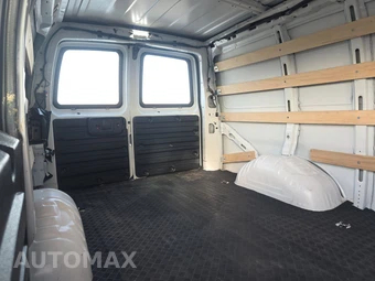 2025 Chevrolet Express 2500 Cargo Van 1WT 135.0" WB - miniatura 14
