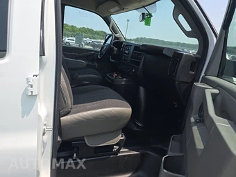 2025 Chevrolet Express 2500 Cargo Van 1WT 135.0" WB - miniatura 8