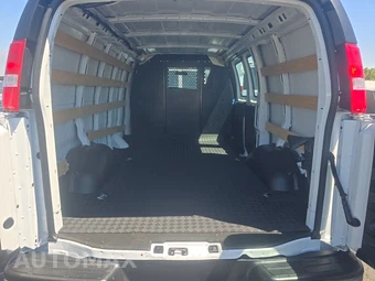 2025 Chevrolet Express 2500 Cargo Van 1WT 135.0" WB – miniatura 16