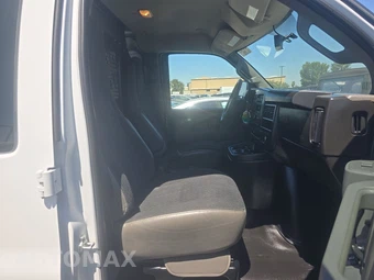 2025 Chevrolet Express 2500 Cargo Van 1WT 135.0" WB – miniatura 8