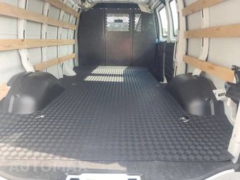 2025 Chevrolet Express 2500 Cargo Van 1WT 135.0" WB - miniatura 15