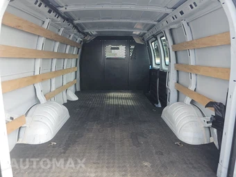 2025 Chevrolet Express 2500 Cargo Van 1WT 135.0" WB - miniatura 15
