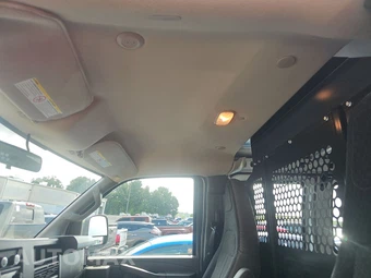 2025 Chevrolet Express 2500 Cargo Van 1WT 135.0" WB - miniatura 17