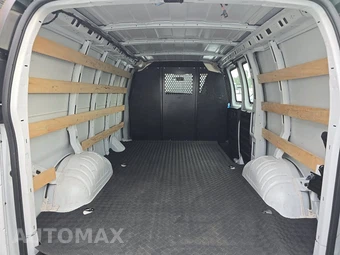 2025 Chevrolet Express 2500 Cargo Van 1WT 135.0" WB - miniatura 15