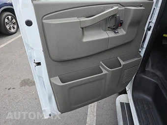 2025 Chevrolet Express 2500 Cargo Van 1WT 135.0" WB - miniatura 9
