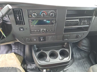 2025 Chevrolet Express 2500 Cargo Van 1WT 135.0" WB - miniatura 11