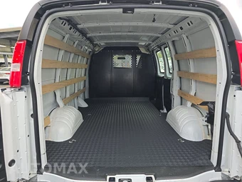 2025 Chevrolet Express 2500 Cargo Van 1WT 135.0" WB - miniatura 15