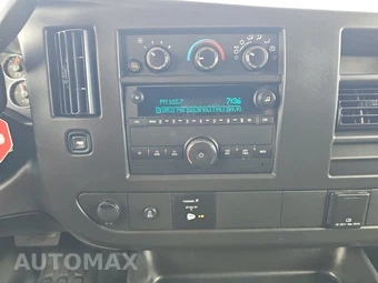 2025 Chevrolet Express 2500 Cargo Van 1WT 135.0" WB - miniatura 11