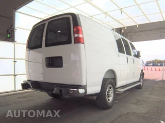 2025 Chevrolet Express 2500 Cargo Van 1WT 135.0" WB - miniatura 4