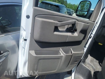2025 Chevrolet Express 2500 Cargo Van 1WT 135.0" WB - miniatura 9