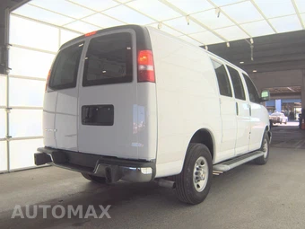 2025 Chevrolet Express 2500 Cargo Van 1WT 135.0" WB - miniatura 4