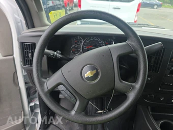 2025 Chevrolet Express 2500 Cargo Van 1WT 135.0" WB - miniatura 10
