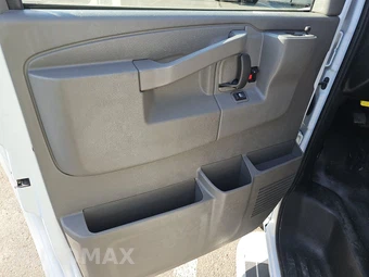 2025 Chevrolet Express 2500 Cargo Van 1WT 135.0" WB - miniatura 9