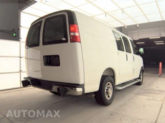 2025 Chevrolet Express 2500 Cargo Van 1WT 135.0" WB - miniatura 4