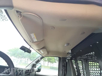 2025 Chevrolet Express 2500 Cargo Van 1WT 135.0" WB - miniatura 17