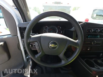 2025 Chevrolet Express 2500 Cargo Van 1WT 135.0" WB - miniatura 10