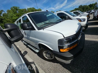 2025 Chevrolet Express 2500 Cargo Van 1WT 135.0" WB - miniatura 3