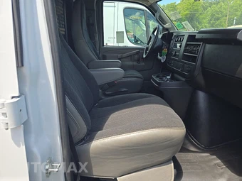 2025 Chevrolet Express 2500 Cargo Van 1WT 135.0" WB - miniatura 8
