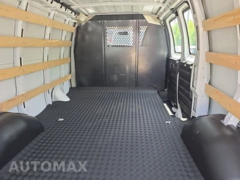 2025 Chevrolet Express 2500 Cargo Van 1WT 135.0" WB - miniatura 15