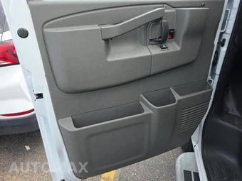 2025 Chevrolet Express 2500 Cargo Van 1WT 135.0" WB - miniatura 9