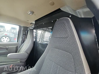 2025 Chevrolet Express 2500 Cargo Van 1WT 135.0" WB - miniatura 13