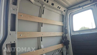 2025 Chevrolet Express 2500 Cargo Van 1WT 135.0" WB - miniatura 25