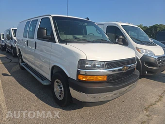 2025 Chevrolet Express 2500 Cargo Van 1WT 135.0" WB - miniatura 3