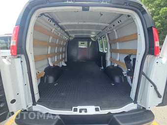 2025 Chevrolet Express 2500 Cargo Van 1WT 135.0" WB - miniatura 16