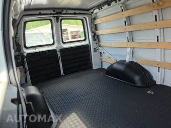 2025 Chevrolet Express 2500 Cargo Van 1WT 135.0" WB - miniatura 14