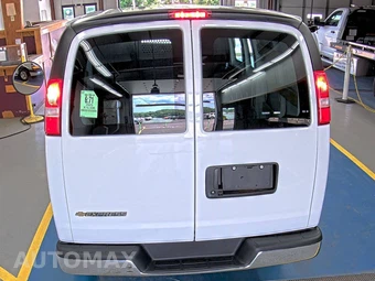 2025 Chevrolet Express 2500 Cargo Van 1WT 135.0" WB - miniatura 5