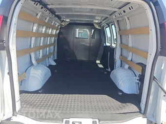 2025 Chevrolet Express 2500 Cargo Van 1WT 135.0" WB - miniatura 15