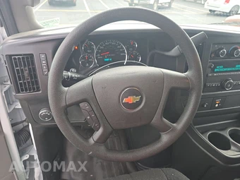 2025 Chevrolet Express 2500 Cargo Van 1WT 135.0" WB - miniatura 10