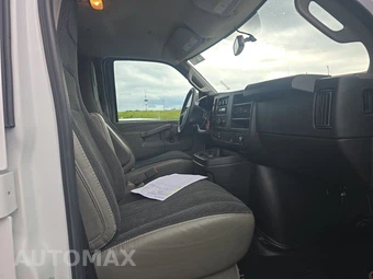 2025 Chevrolet Express 2500 Cargo Van 1WT 135.0" WB - miniatura 8