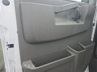 2025 Chevrolet Express 2500 Cargo Van 1WT 135.0" WB - miniatura 9