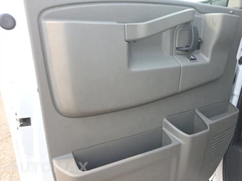 2025 Chevrolet Express 2500 Cargo Van 1WT 135.0" WB - miniatura 9