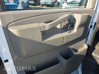 2025 Chevrolet Express 2500 Cargo Van 1WT 135.0" WB - miniatura 9