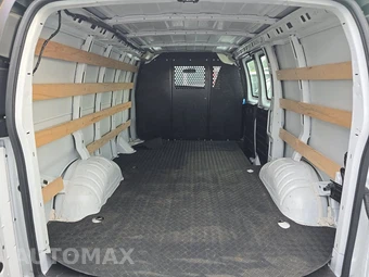 2025 Chevrolet Express 2500 Cargo Van 1WT 135.0" WB - miniatura 15
