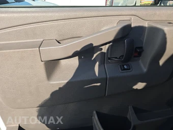 2025 Chevrolet Express 2500 Cargo Van 1WT 135.0" WB - miniatura 9