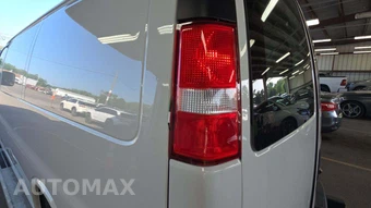 2025 Chevrolet Express 2500 Cargo Van 1WT 135.0" WB - miniatura 28