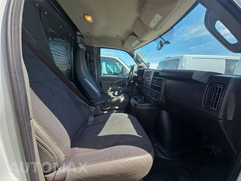 2025 Chevrolet Express 2500 Cargo Van 1WT 135.0" WB - miniatura 8