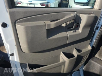 2025 Chevrolet Express 2500 Cargo Van 1WT 135.0" WB - miniatura 9