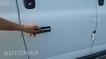 2025 Chevrolet Express 2500 Cargo Van 1WT 135.0" WB - miniatura 25