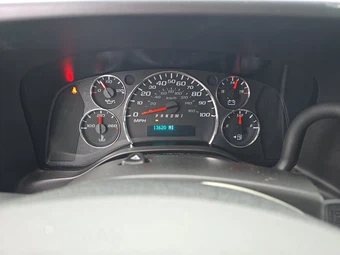 2025 Chevrolet Express 2500 Cargo Van 1WT 135.0" WB - miniatura 12